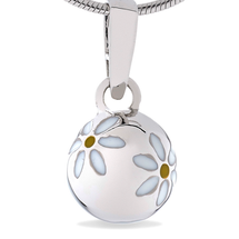 Daisies - Naturally Pretty - sterling silver pendant (small, cute size)